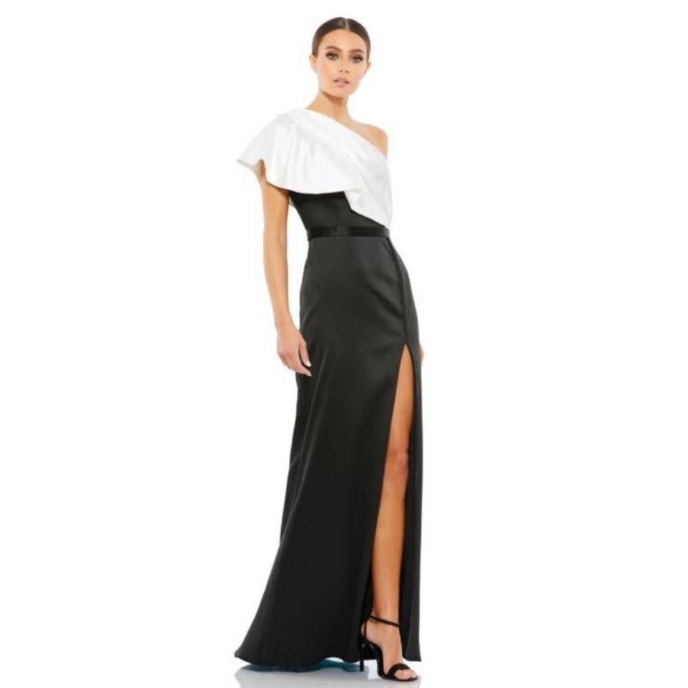 NWT Ieena for Mac Duggal Two Tone One Shoulder Dress - size 6